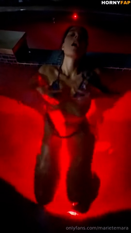 Marie Temara Nude Show in Pool – Onlyfans video Hot