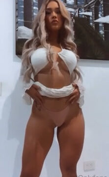 Maria Julissa Show off Hot Body – Onlyfans video Hot